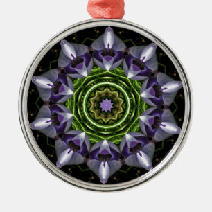 Ornement Métallique Art de kaléidoscope de mandala floral pourpre