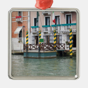 Ornement Métallique Bâtiments au bord de mer à Venise, Italie