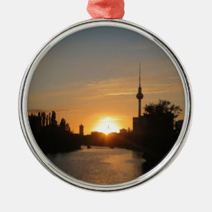 Ornement Métallique Berlin Allemagne Skyline Night Carte Postale Ferns