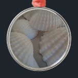 Ornement Métallique Blanc gris, Coquillages, Sea Shell Summer Beach Lo<br><div class="desc">Blanc gris,  Coquillages,  Sea Shell Summer Beach Love</div>