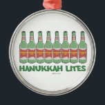 ORNEMENT MÉTALLIQUE CADEAUX DRÔLES DE CHANUKAH HANOUKKA LITES<br><div class="desc">DONNEZ CES CADEAUX DE HANOUKKA LITES À VOS BUVEURS PRÉFÉRÉS QUE L'OMS APPRÉCIENT L'HUMOUR JUIF.</div>