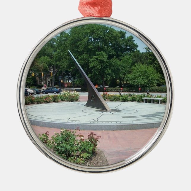 Ornement Métallique Cadran solaire au planétarium de Morehead, Chapel (Devant)