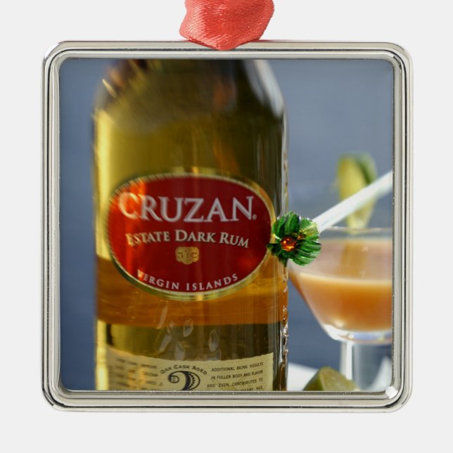 Ornement Métallique Caraïbes, îles Vierges. Sombre de la propriété de  (Devant)