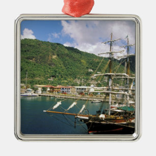 Ornement Métallique Caraïbes, Sainte-Lucie, Soufriere. Bateaux dans