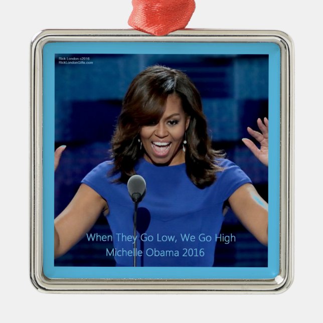 Ornement Métallique Collectif Michelle Obama "We Go High" (Devant)