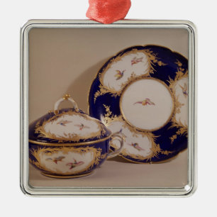 Ornement Métallique Cuvette de Vincennes et support, c.1745