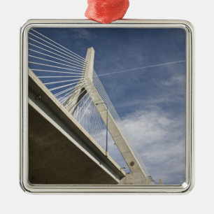 Ornement Métallique États-Unis, Massachusetts, Boston. Le pont Zakim.