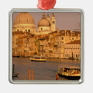 Ornement Métallique Europe, Italie, Vénétie, Venise. Vue au coucher du