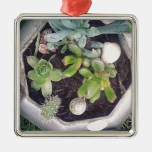 Ornement Métallique Heure du thé ? Une bouilloire à thé plantée