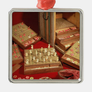 Ornement Métallique Jeu de loto de dauphin inventé par Louis XIV