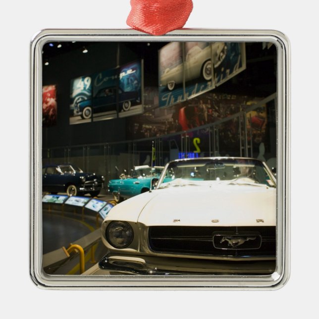 Ornement Métallique Les Etats-Unis, Michigan, Detroit : Visite d'usine (Devant)