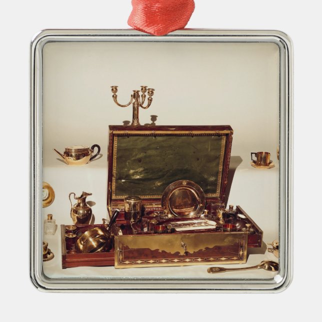 Ornement Métallique Necessaire appartenant au napoléon I (Devant)