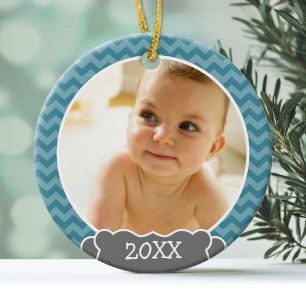 Ornement Métallique Photo du premier Noël de bébé - chevrons bleus gri