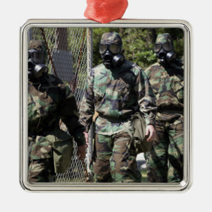 Ornement Métallique Un groupe de participants au Défi solaire