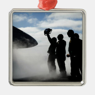 Ornement Métallique Un membre d'équipage de conduite