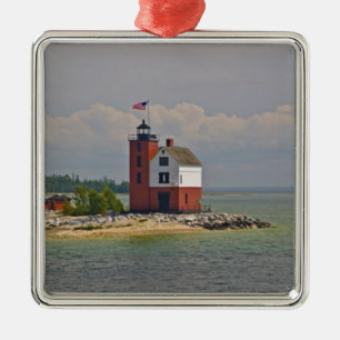 Ornement Métallique Une vue de la station de phare de Round Island.