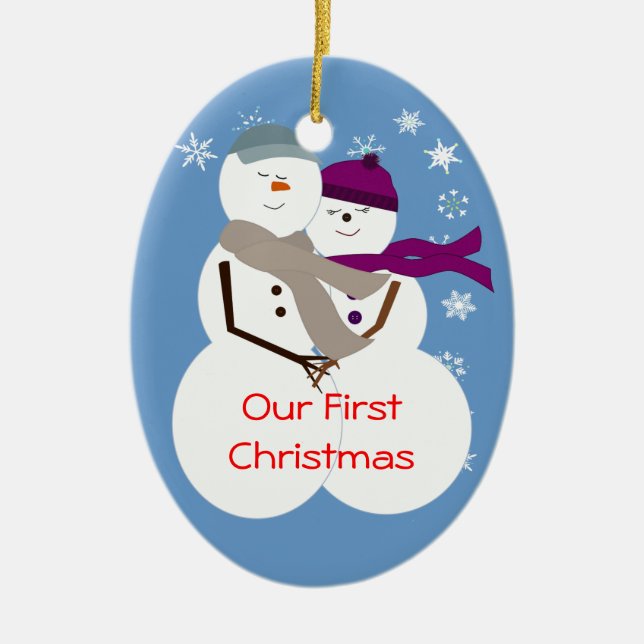 Ornement Ovale En Céramique Couples de neige notre premier Noël (Devant)