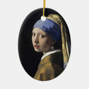 Ornement Ovale En Céramique Fille avec une boucle d'oreille de perle