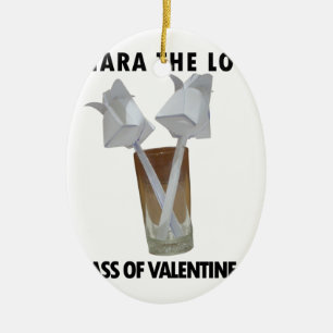 Ornement Ovale En Céramique Un verre de paix de la Saint-Valentin.