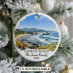 Ornement personnalisé de Cannon Beach, Oregon sur<br><div class="desc">Un ornement de souvenir de voyage personnalisé conçu pour célébrer votre voyage inoubliable. Que vous soyez parti pour le travail, que vous ayez profité d'un voyage en amoureux ou que vous ayez participé à un programme d'échange scolaire, cet ornement commémore un moment spécial que vous chérirez toujours et que vous...</div>