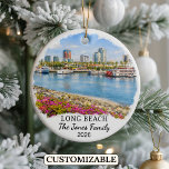 Ornement personnalisé de Long Beach Personnalisé C<br><div class="desc">Un ornement de souvenir de voyage personnalisé conçu pour célébrer votre voyage inoubliable. Que vous soyez parti pour le travail, que vous ayez profité d'un voyage en amoureux ou que vous ayez participé à un programme d'échange scolaire, cet ornement commémore un moment spécial que vous chérirez toujours et que vous...</div>