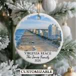 Ornement personnalisé de Virginia Beach, Virginie<br><div class="desc">Un ornement de souvenir de voyage personnalisé conçu pour célébrer votre voyage inoubliable. Que vous soyez parti pour le travail, que vous ayez profité d'un voyage en amoureux ou que vous ayez participé à un programme d'échange scolaire, cet ornement commémore un moment spécial que vous chérirez toujours et que vous...</div>