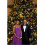 Ornement Photo Sculpture Noël du président Barack Obama et de Michelle<br><div class="desc">Portrait de Noël de la Maison Blanche, Barack Obama a été le 44ème président des États-Unis. Son histoire est l'histoire américaine ; les valeurs du coeur du pays, une éducation de classe moyenne dans une famille forte, un travail acharné et l'éducation comme moyen d'aller de l'avant, et la conviction qu'une...</div>