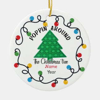 Ornement Poppit, Se Rapprocher Autour De L'Arbre D