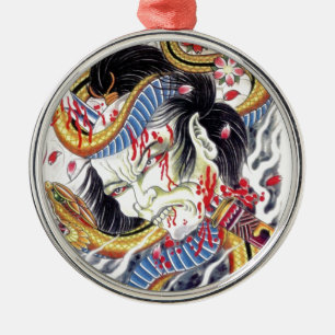 Ornement Rond Argenté Conception de tatouage Grotesque et serpent