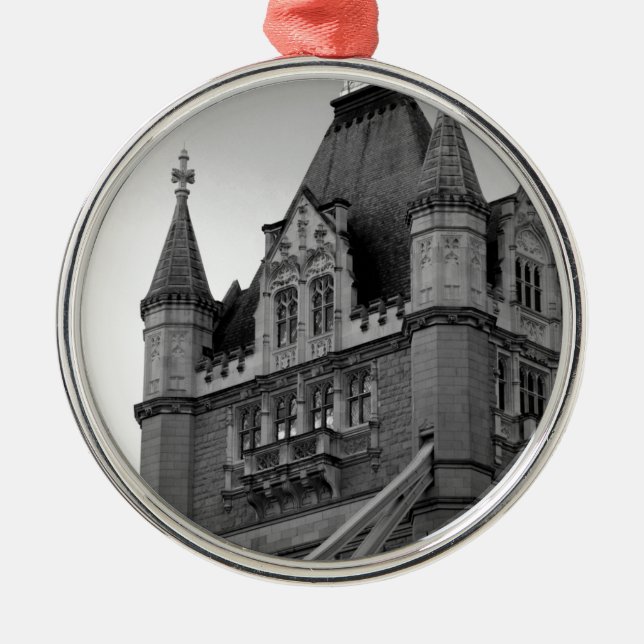 Ornement Rond Argenté Gros plan du London Tower Bridge (Devant)