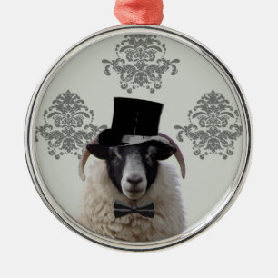 Ornement Rond Argenté Moutons drôles de jeune marié dans le casquette