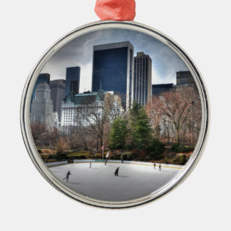 ORNEMENT ROND ARGENTÉ NYC