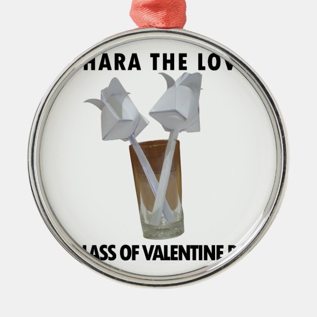 Ornement Rond Argenté Un verre de paix de la Saint-Valentin. (Devant)