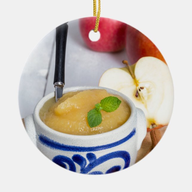 Ornement Rond En Céramique Applesauce à la cannelle dans un bol en grès (Devant)