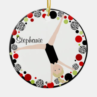 Ornement Rond En Céramique Blonde de gymnaste en rouge, noir et vert