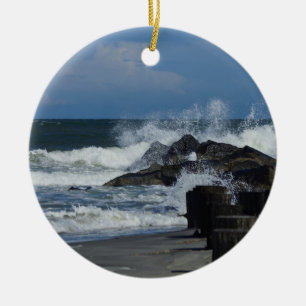 Ornement Rond En Céramique Casser Des Vagues À La Folie