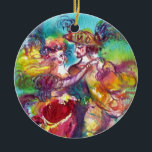 ORNEMENT ROND EN CÉRAMIQUE DANSE CARNIVALE<br><div class="desc">Design d'art coloré, élégant et vibrant avec des danseurs romantiques de carnaval : Figurines de danse fantasque, belle femme blonde en costumes scintillants plumés danse avec un jeune Arlequin. Aquarelle peinte en rose vif, fuchsia, vert, rouge, bleu, jaune couleurs, éclat d'or inspiré de Commedia dell'arte et Carnaval de Venise. C'est...</div>