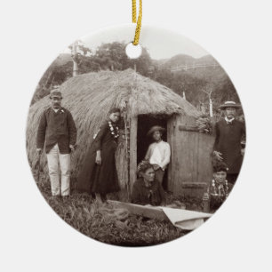 Ornement Rond En Céramique Faisant Tappa, un tissu indigène, c.1875 (photo d