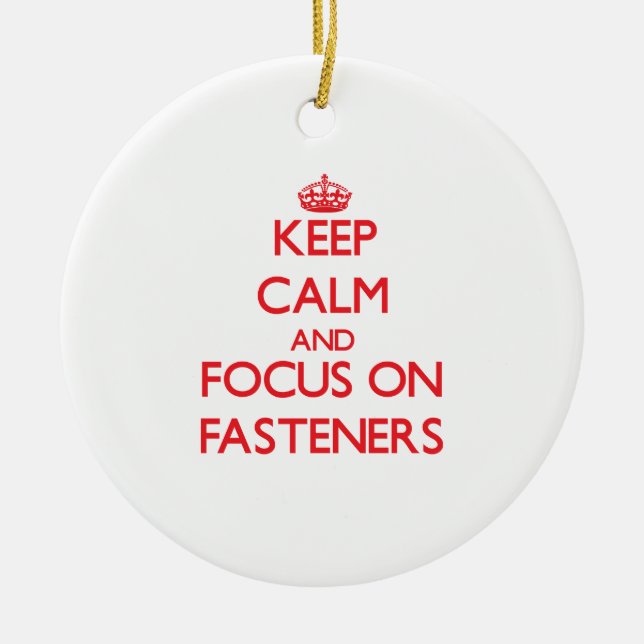 Ornement Rond En Céramique Gardez le calme et le foyer sur des attaches (Devant)