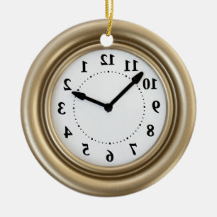 Ornement Rond En Céramique L'horloge du lapin blanc drôle