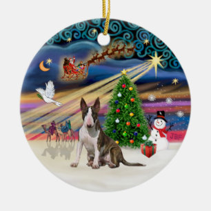 Ornement Rond En Céramique Magie de Noël - Bull Terrier (bringé-blanc)