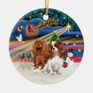 Ornement Rond En Céramique Magie de Noël - Cavaliers (Blenheim à deux rubis)