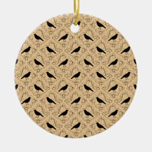 Ornement Rond En Céramique Motif de fantaisie avec des corneilles. Noir et