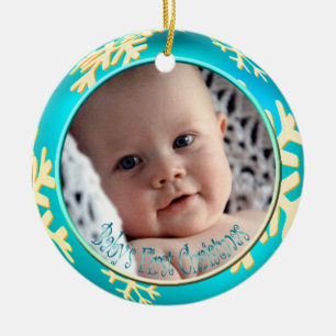 Ornement Rond En Céramique PixDezines Snowflakes, premier Noël du bébé