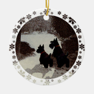Ornement Rond En Céramique Scotties par une nuit hivernale surréaliste