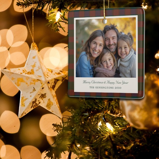 Ornement traditionnel en céramique Plaid/Tartan (Traditional plaid/tartan ceramic Christmas ornament.)