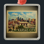 Ornement Vintage voyage de Kansas City Missouri<br><div class="desc">Un ornement de style vintage cool de Kansas City avec vue sur la ville et le bâtiment du capitole.</div>