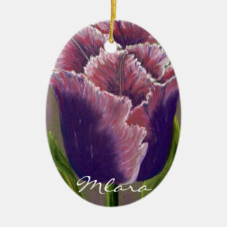 Ornements avec l'oeuvre d'art de tulipes à côté de