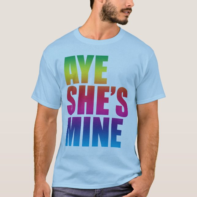 Oui elle est T-shirt drôle de la mine GLBT (Devant)