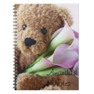 ours en peluche tenant le carnet calla lys